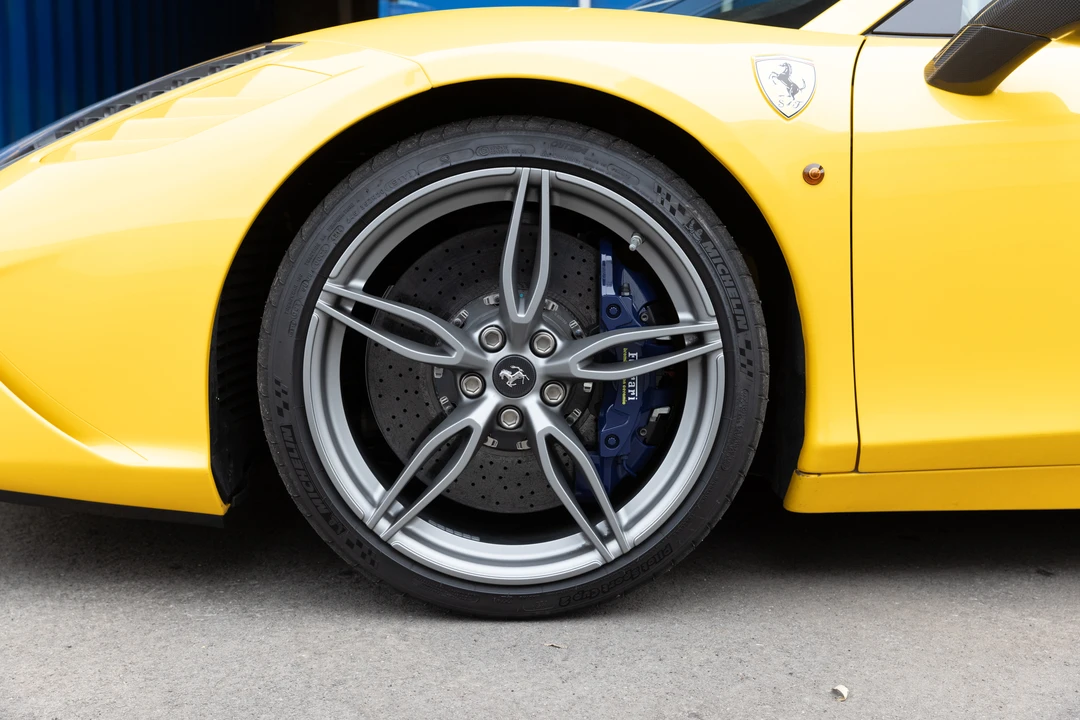 2015 Ferrari 458 Speciale Aperta - Image 23 of 31