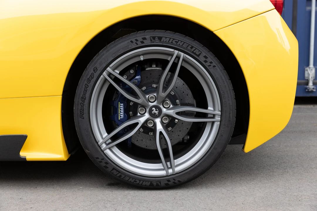 2015 Ferrari 458 Speciale Aperta - Image 24 of 31