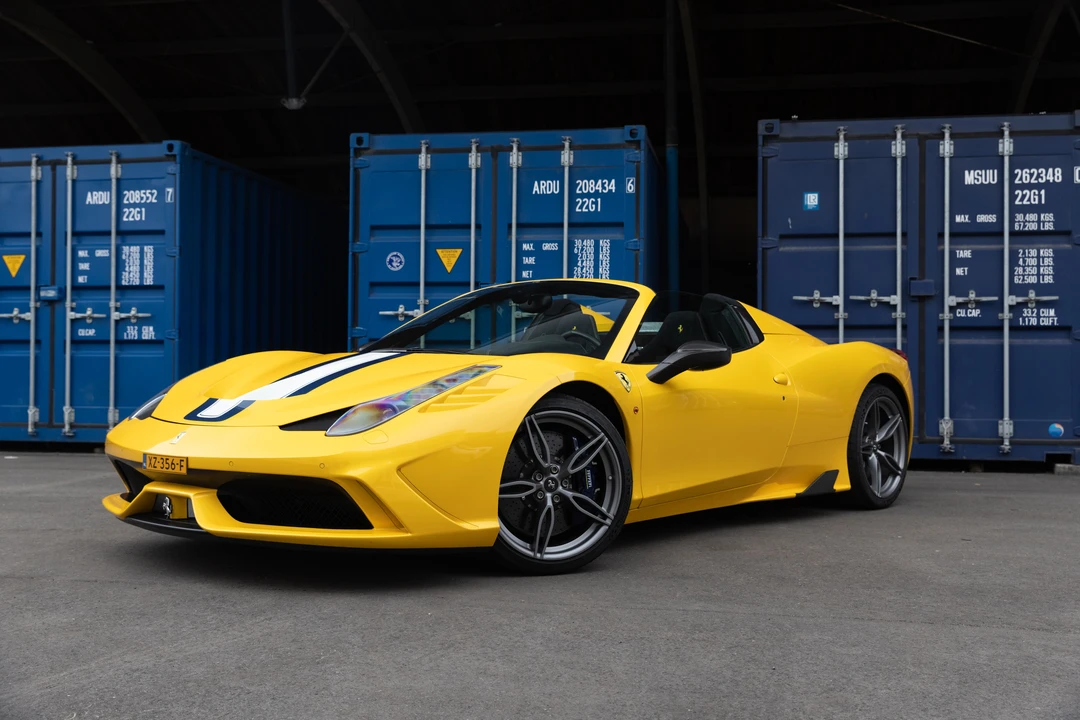 2015 Ferrari 458 Speciale Aperta - Image 5 of 31