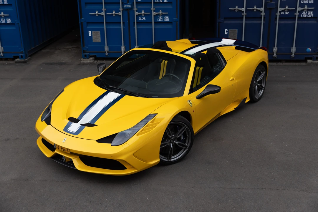 2015 Ferrari 458 Speciale Aperta - Image 3 of 31