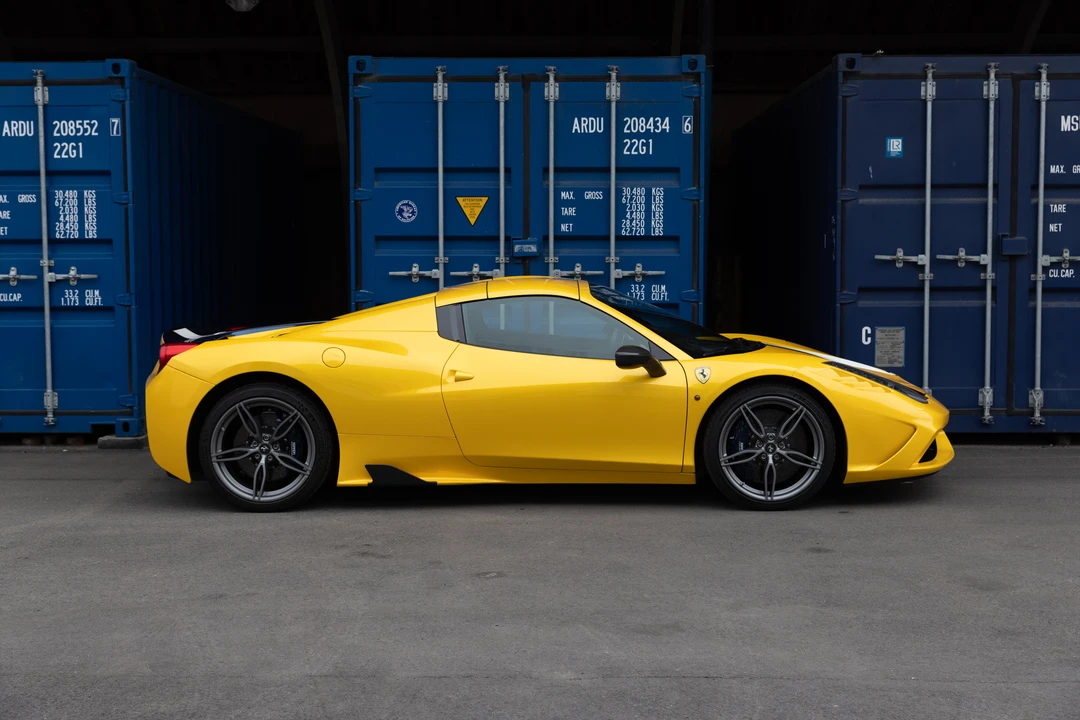 2015 Ferrari 458 Speciale Aperta - Image 15 of 31