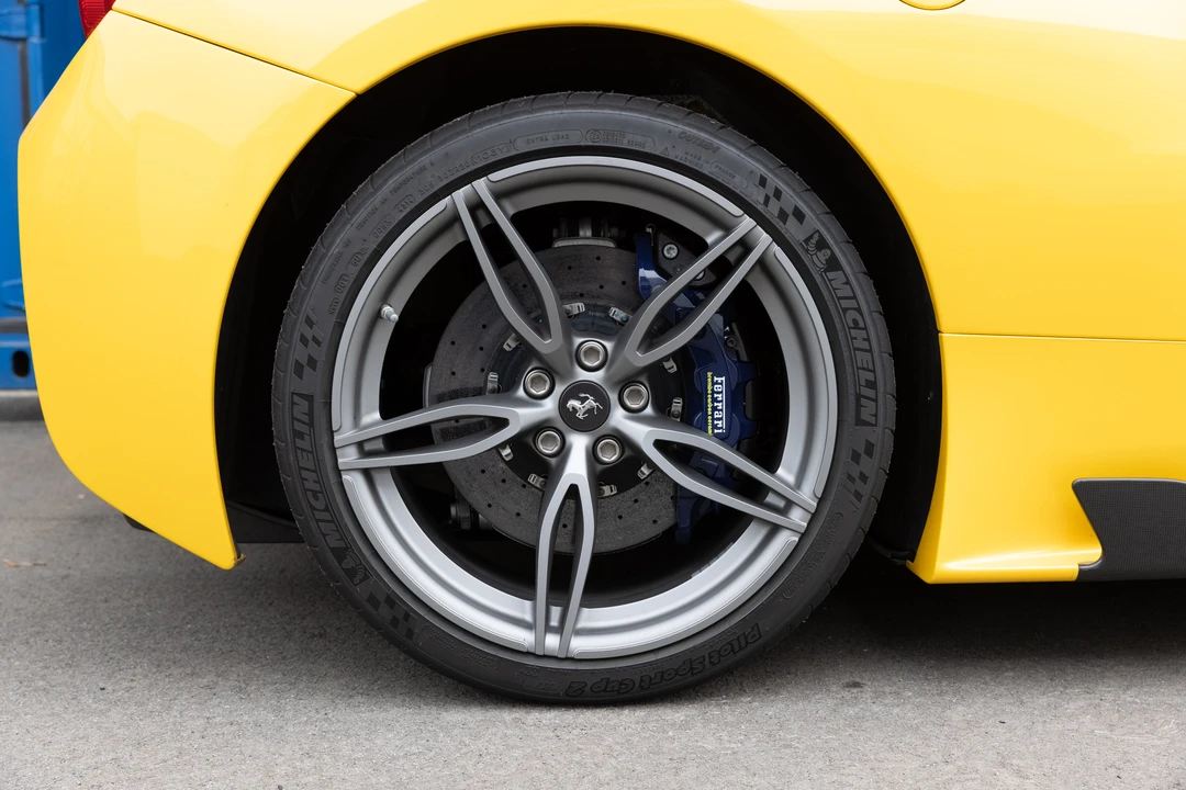 2015 Ferrari 458 Speciale Aperta - Image 25 of 31
