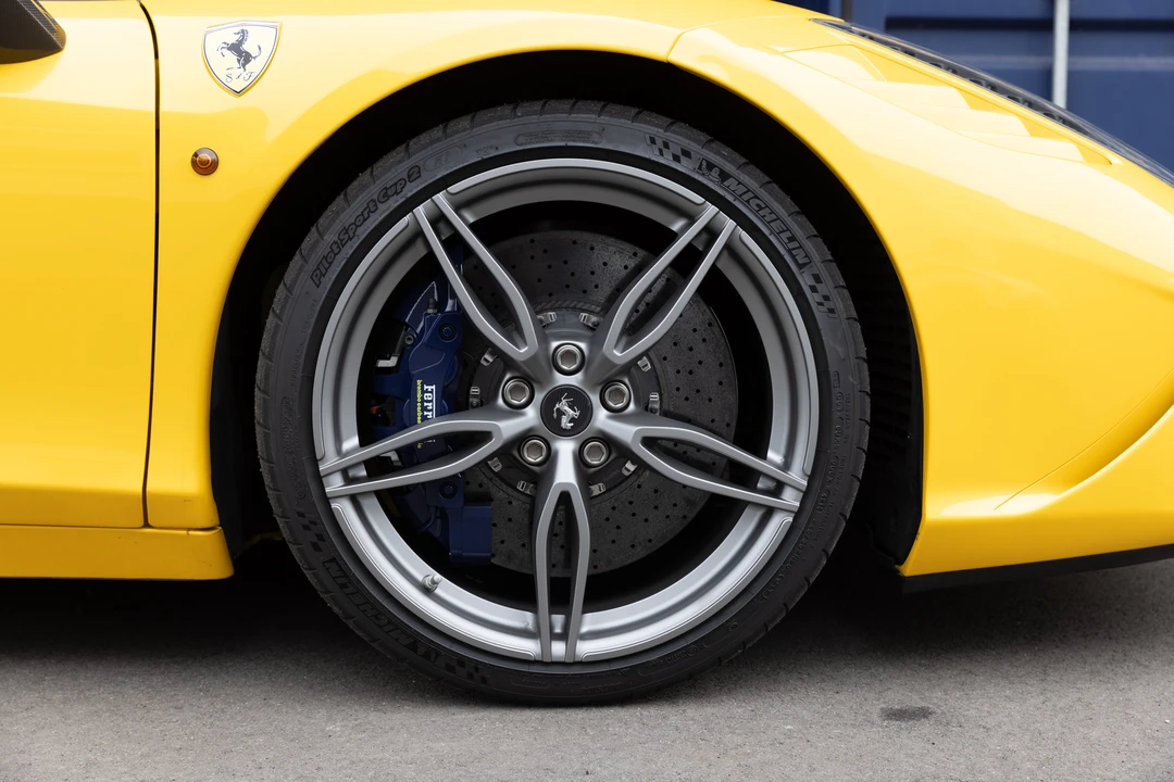 2015 Ferrari 458 Speciale Aperta - Image 26 of 31