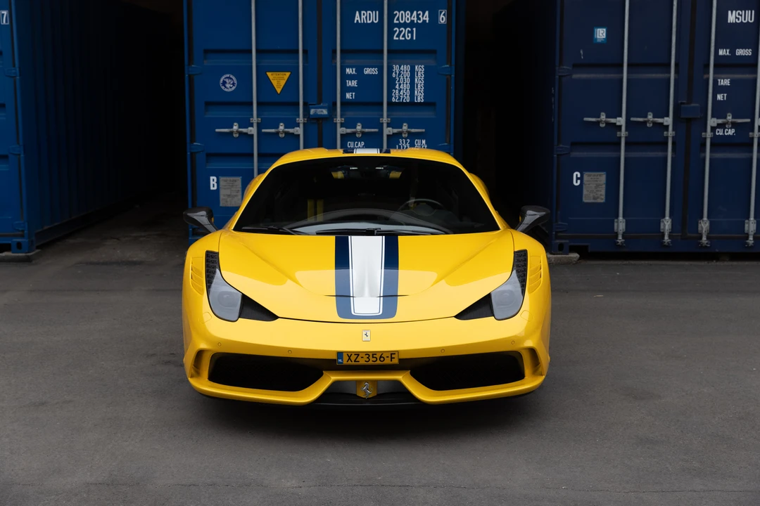2015 Ferrari 458 Speciale Aperta - Image 13 of 31