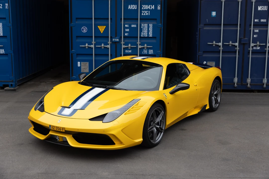 2015 Ferrari 458 Speciale Aperta - Image 7 of 31