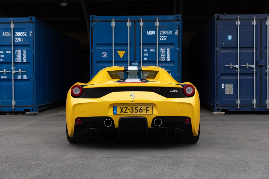 2015 Ferrari 458 Speciale Aperta - Image 19 of 31