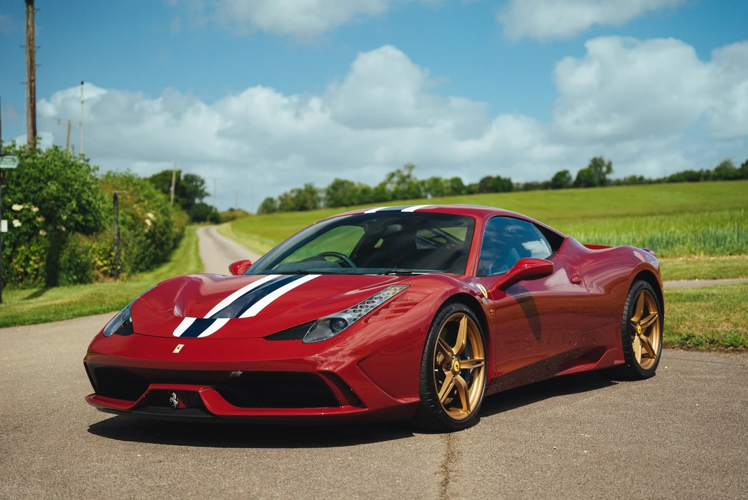 2015 Ferrari 458 Speciale - Image 2 of 31