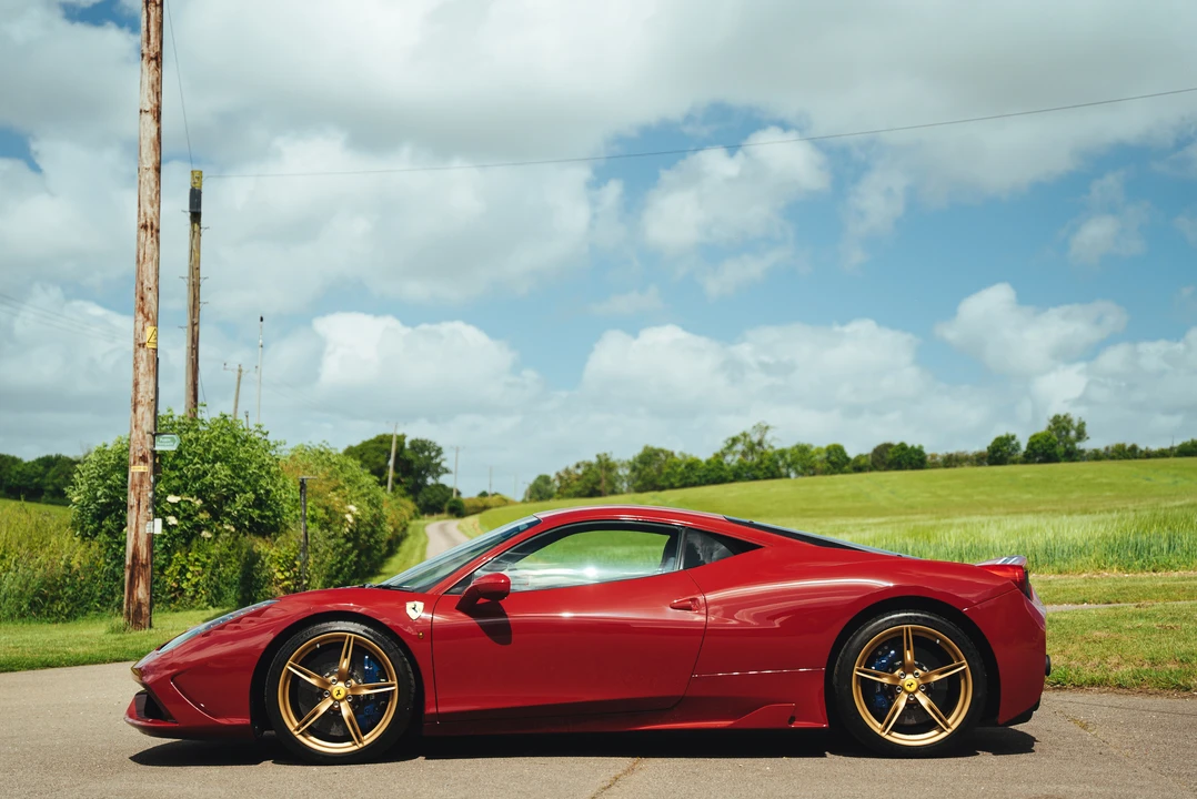 2015 Ferrari 458 Speciale - Image 5 of 31