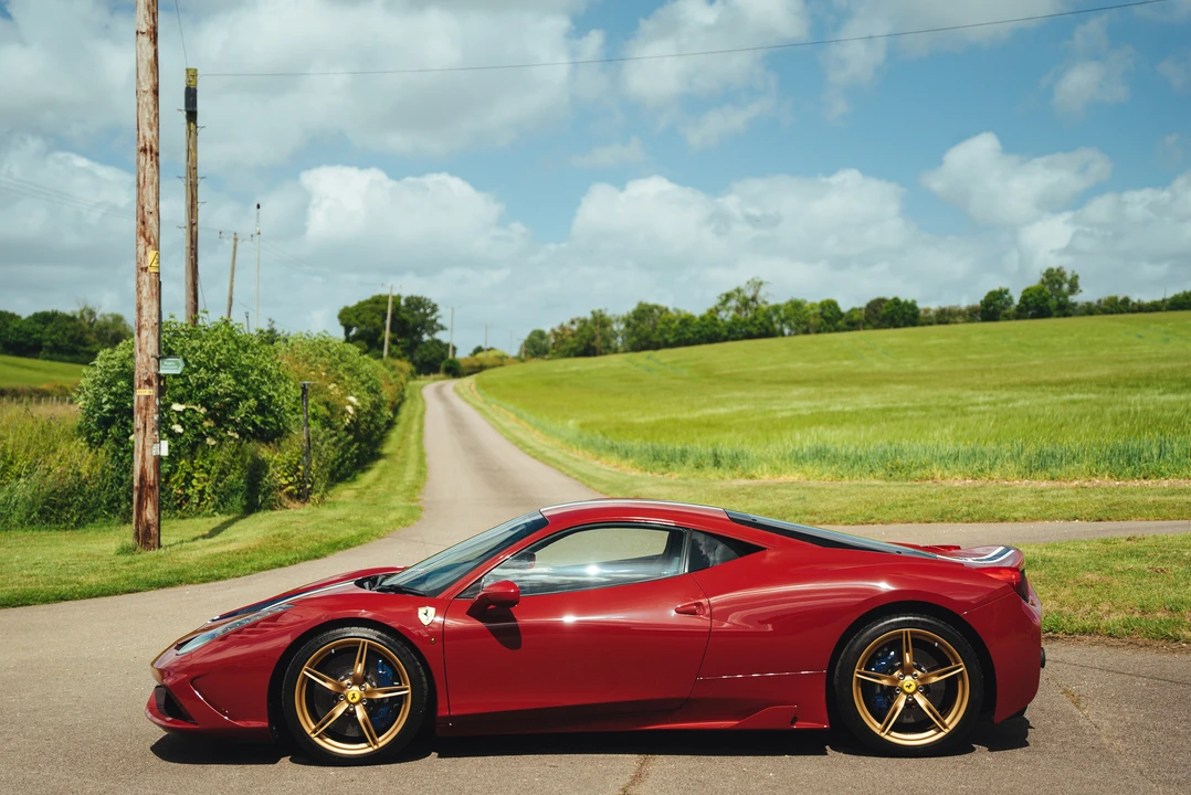2015 Ferrari 458 Speciale - Image 13 of 31