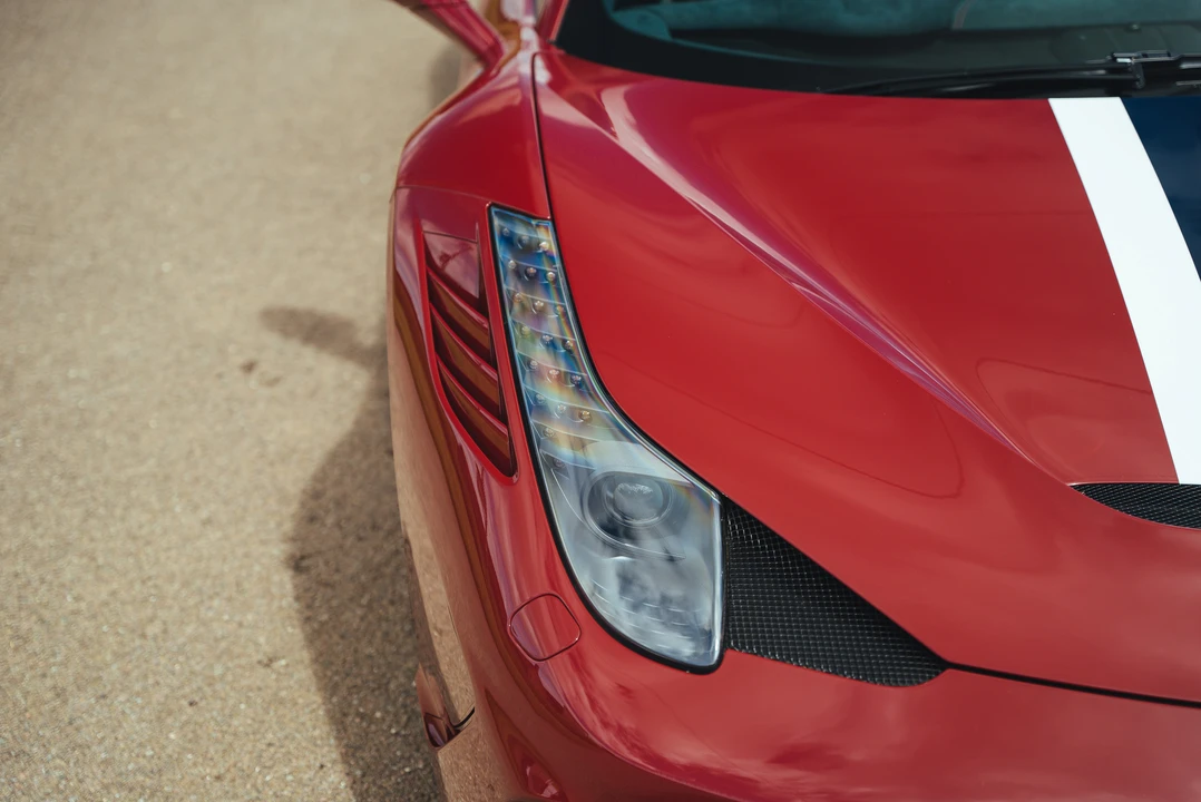 2015 Ferrari 458 Speciale - Image 25 of 31