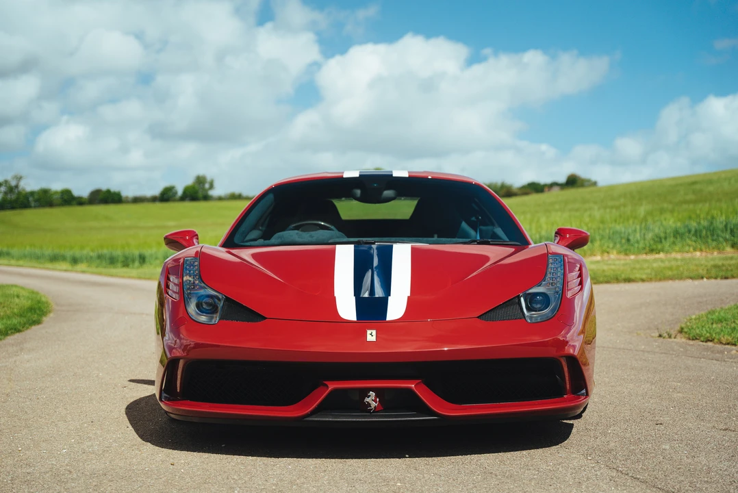 2015 Ferrari 458 Speciale - Image 11 of 31