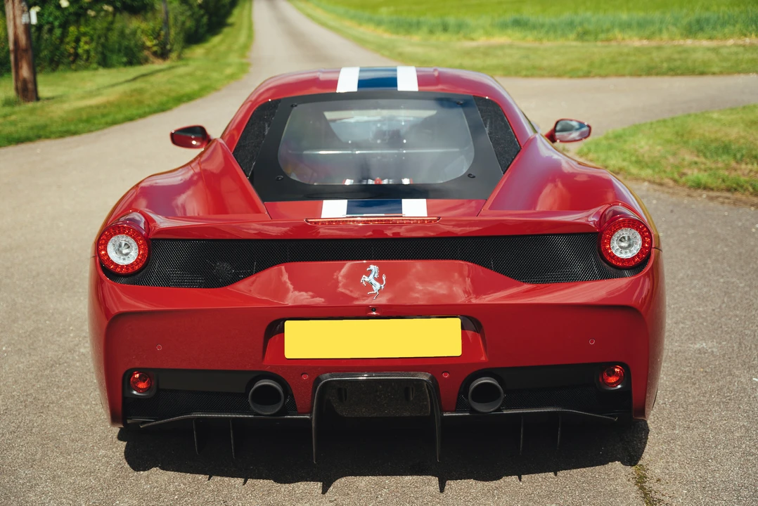 2015 Ferrari 458 Speciale - Image 15 of 31