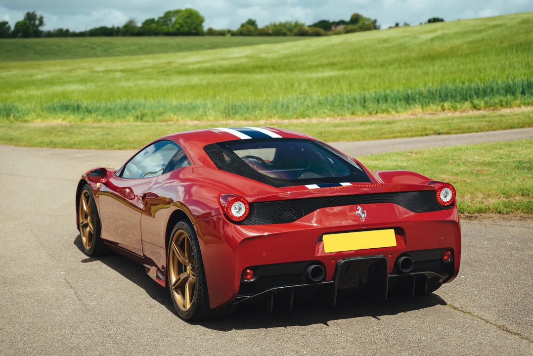 2015 Ferrari 458 Speciale - Image 6 of 31