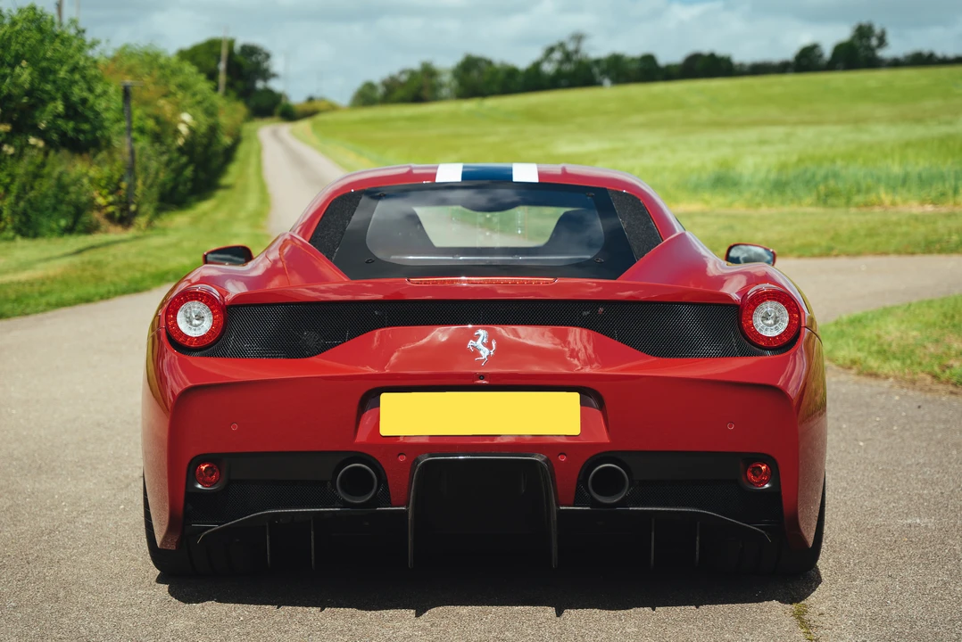 2015 Ferrari 458 Speciale - Image 7 of 31