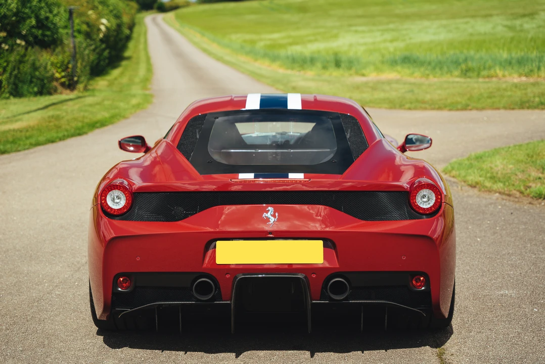 2015 Ferrari 458 Speciale - Image 20 of 31