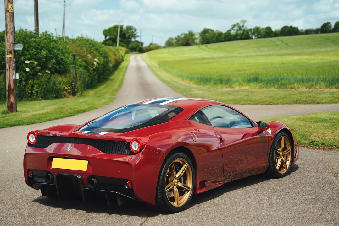 2015 Ferrari 458 Speciale - Image 8 of 31