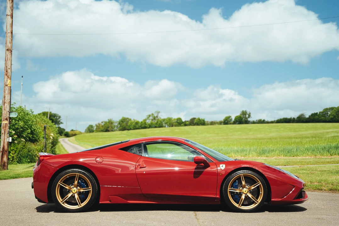 2015 Ferrari 458 Speciale - Image 9 of 31