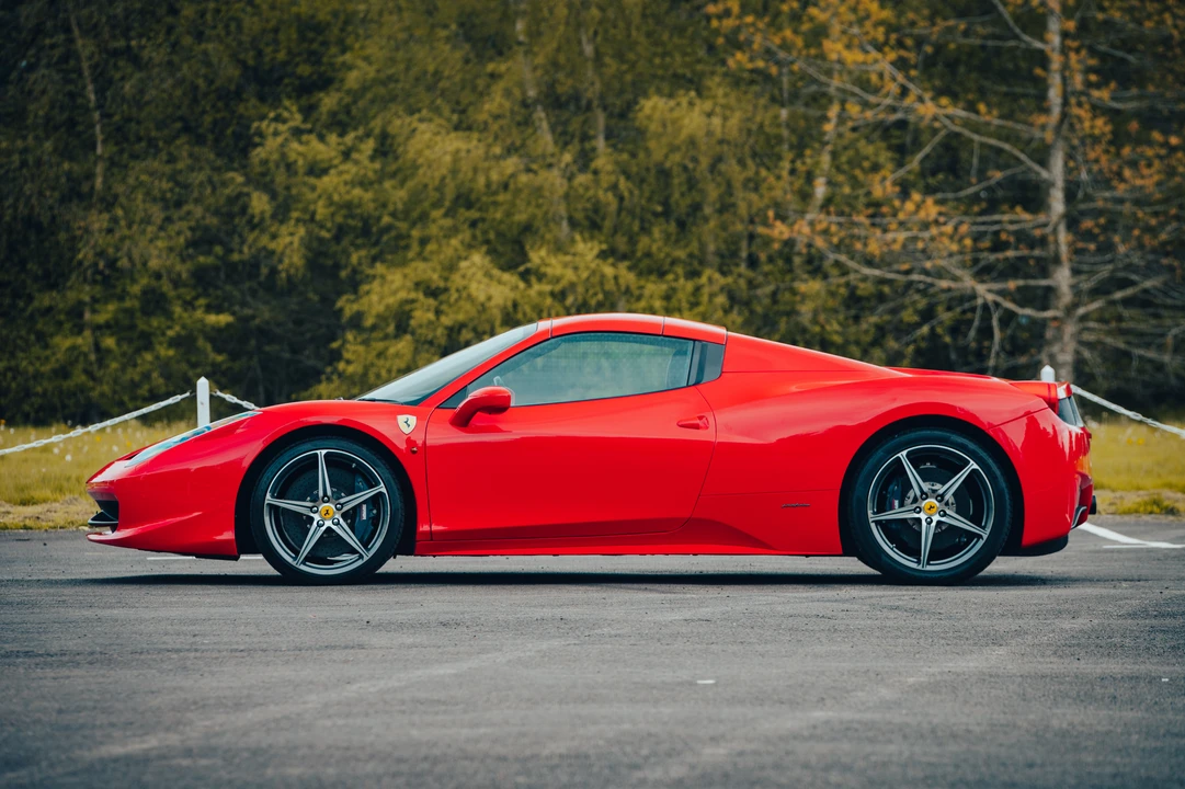 2015 Ferrari 458 Spider - Image 13 of 31