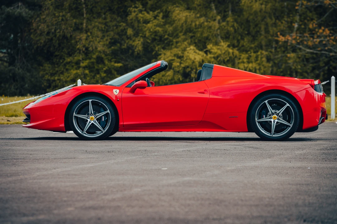 2015 Ferrari 458 Spider - Image 5 of 31