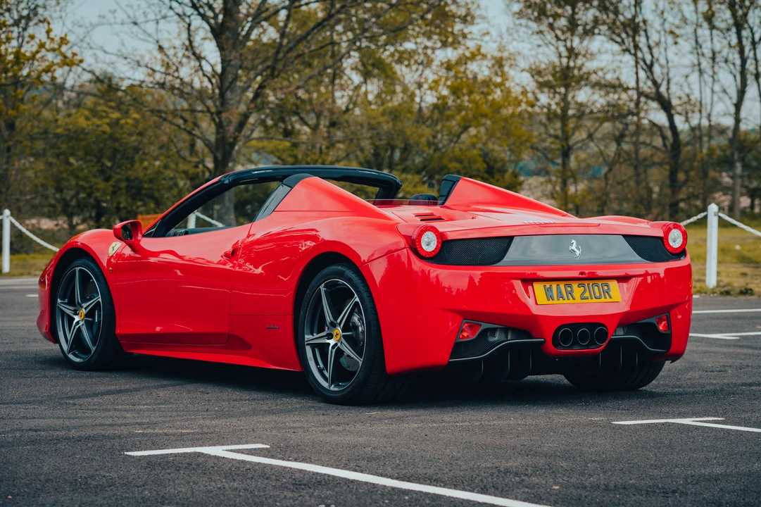 2015 Ferrari 458 Spider - Image 6 of 31