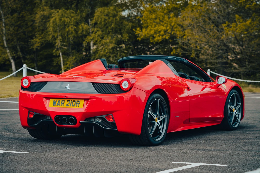 2015 Ferrari 458 Spider - Image 8 of 31