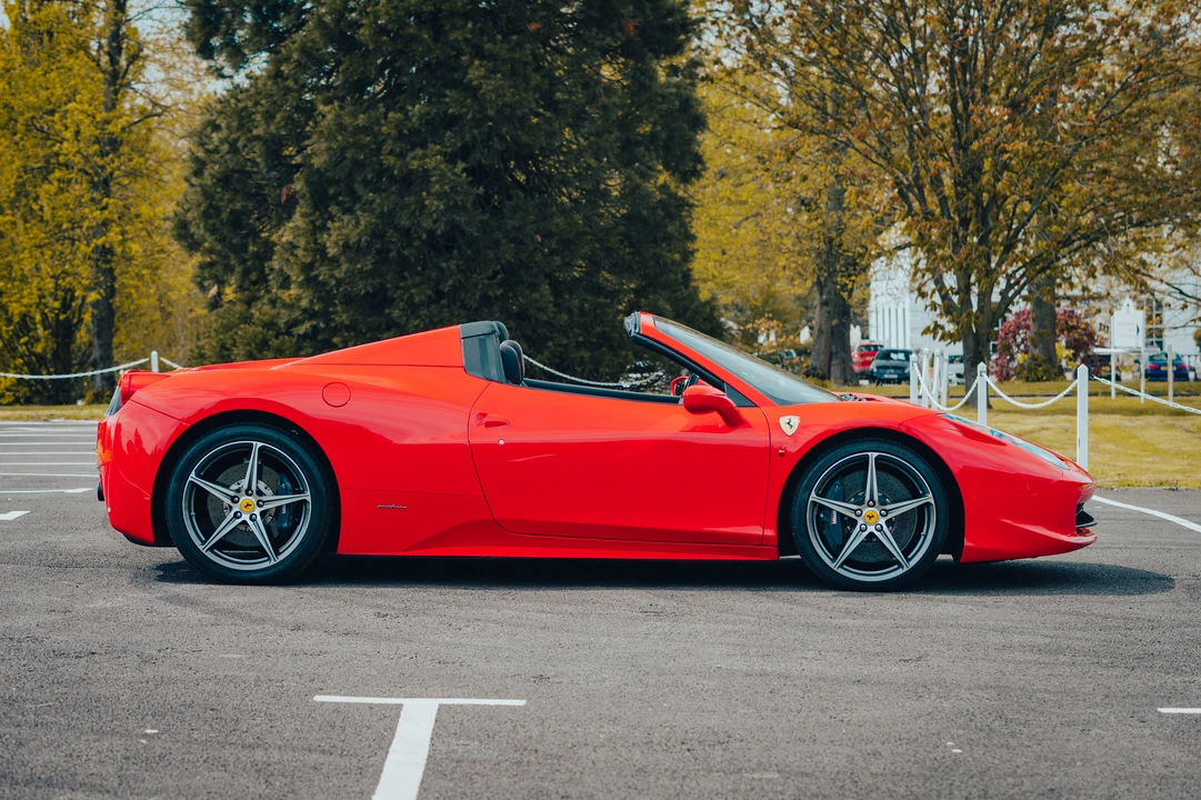 2015 Ferrari 458 Spider - Image 17 of 31