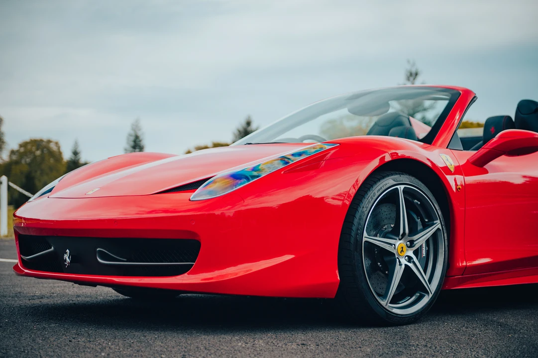 2015 Ferrari 458 Spider - Image 26 of 31