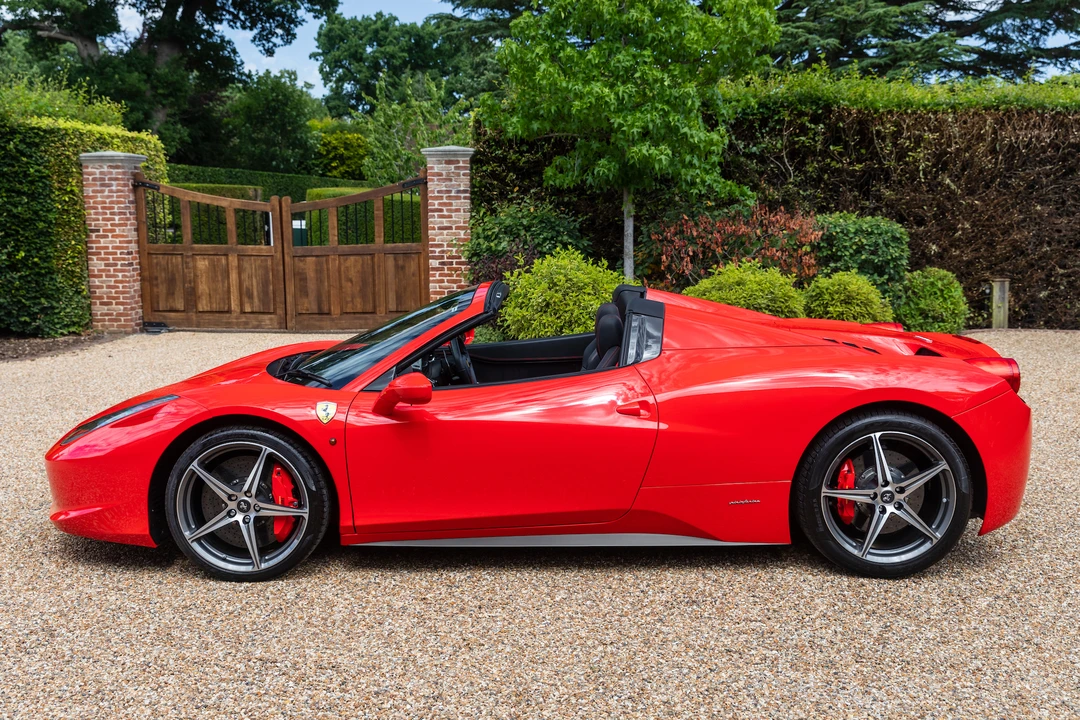 2015 Ferrari 458 Spider - Image 17 of 31