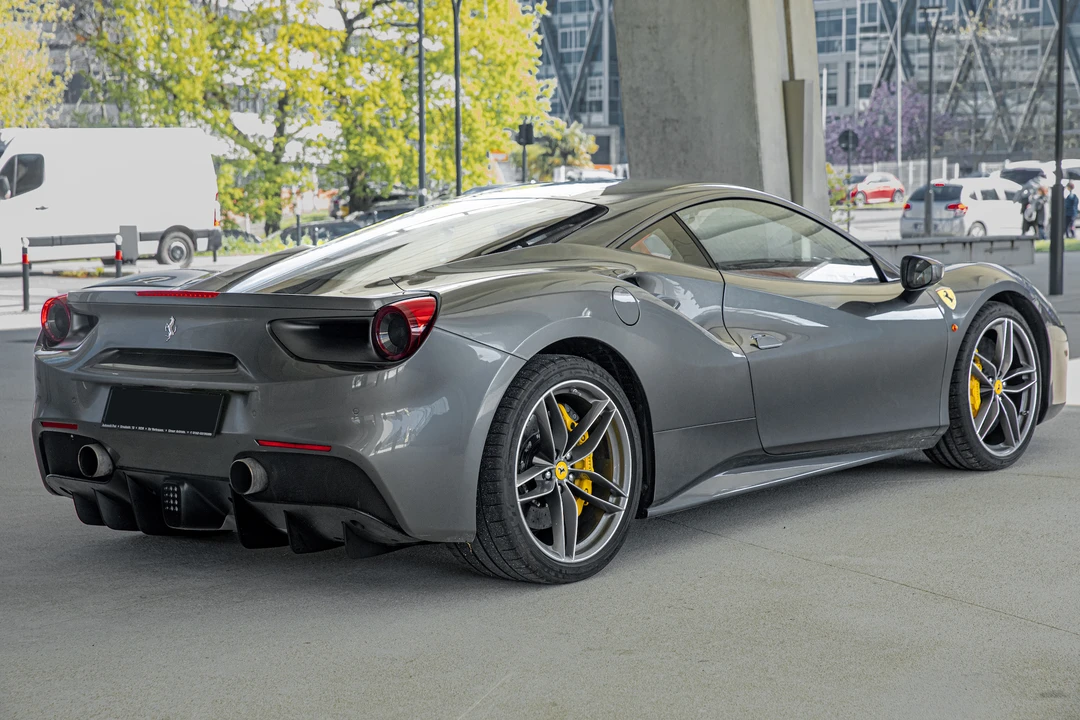2015 Ferrari 488 GTB - Image 8 of 31