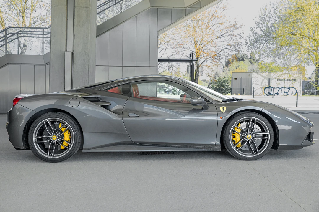 2015 Ferrari 488 GTB - Image 9 of 31