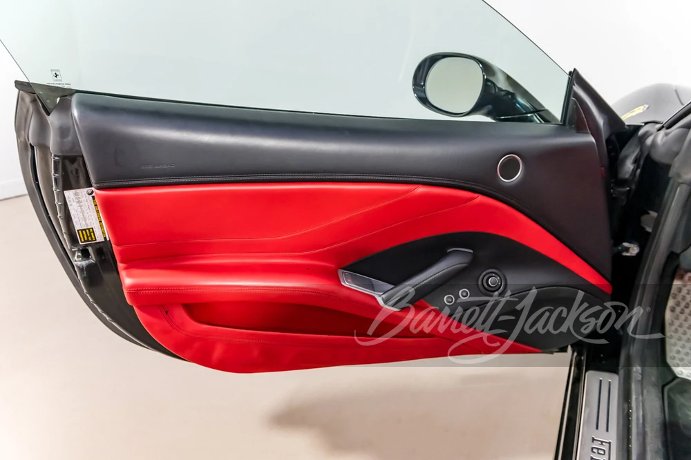 2015 Ferrari California T - Image 18 of 31