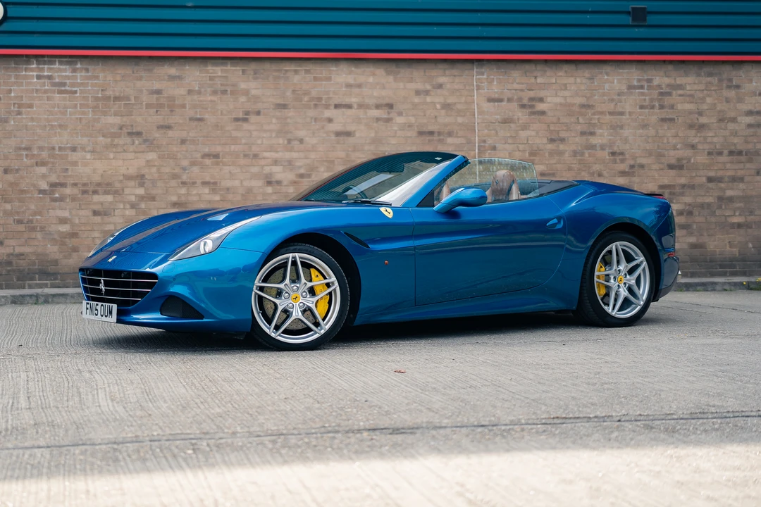 2015 Ferrari California T - Image 16 of 31