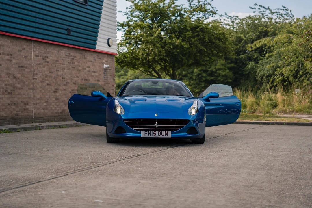 2015 Ferrari California T - Image 14 of 31
