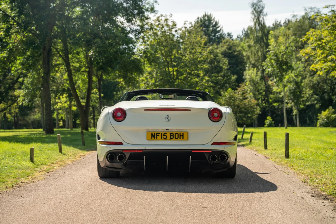 2015 Ferrari California T - Image 20 of 31