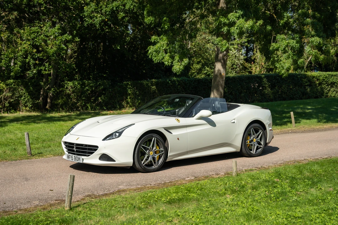 2015 Ferrari California T - Image 4 of 31