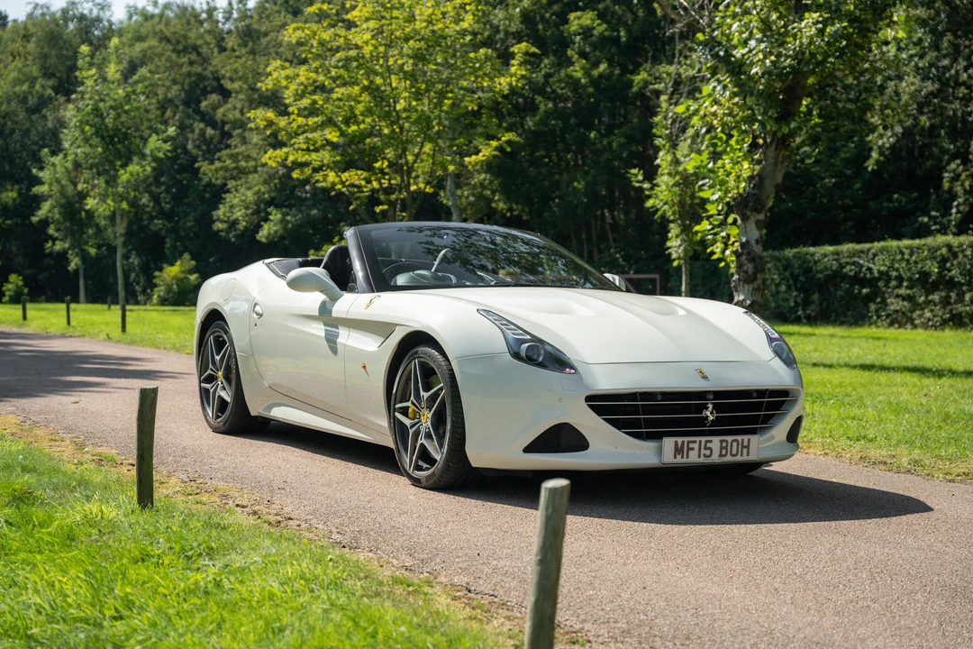 2015 Ferrari California T - Image 9 of 31