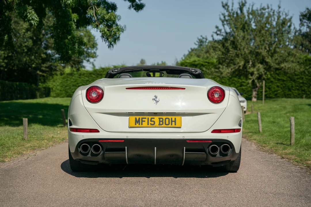 2015 Ferrari California T - Image 23 of 31