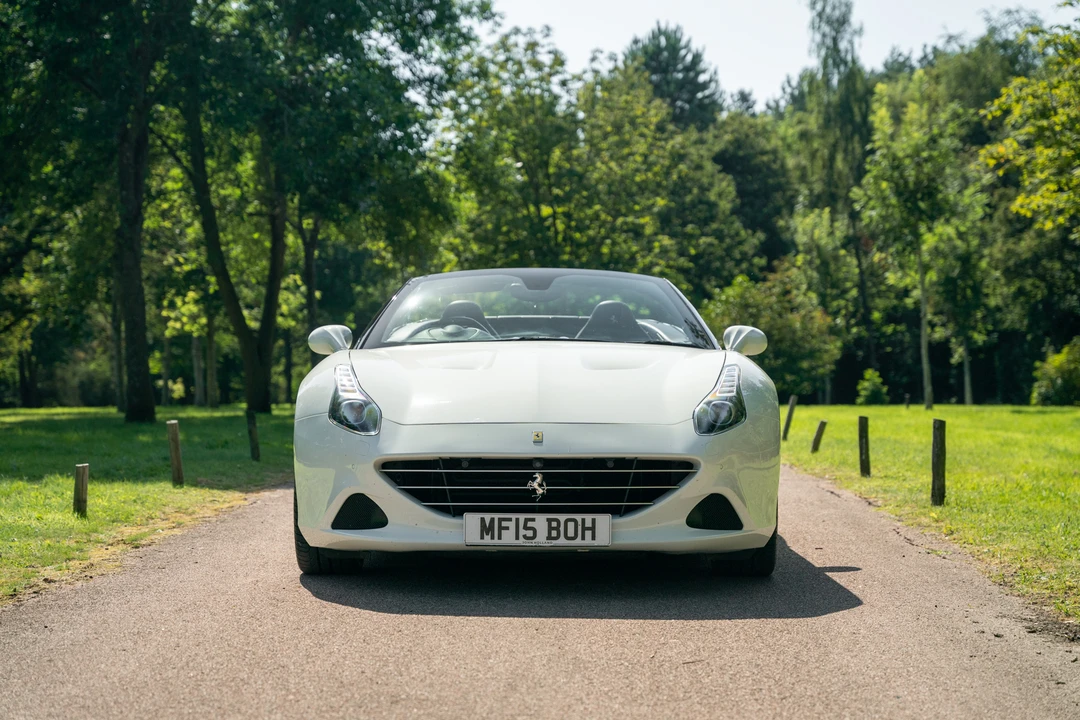2015 Ferrari California T - Image 18 of 31