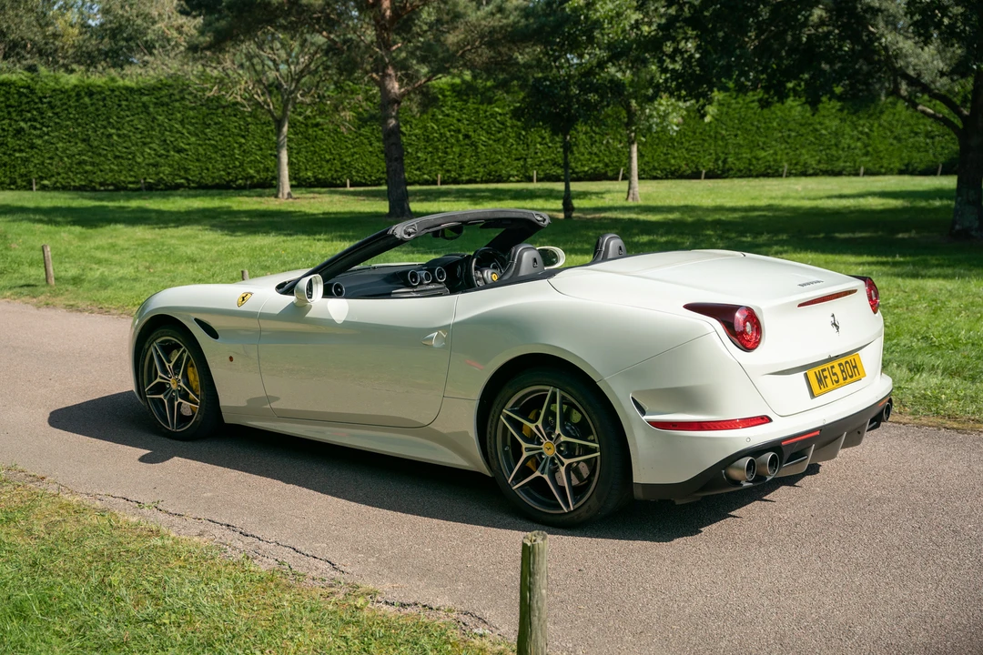 2015 Ferrari California T - Image 13 of 31