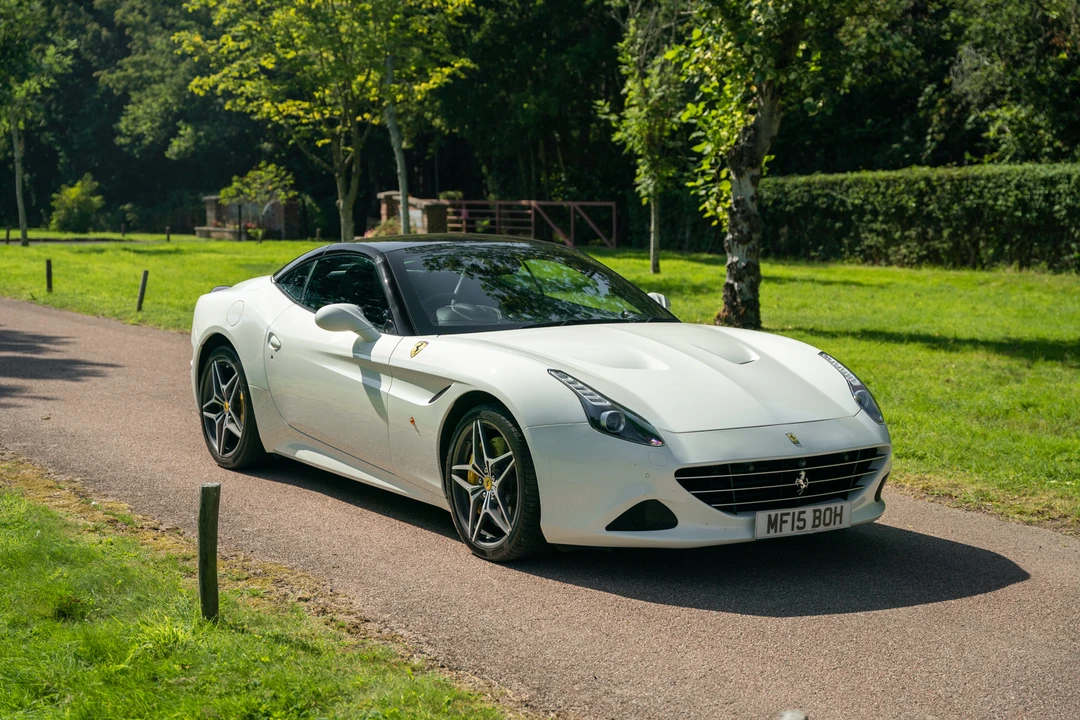 2015 Ferrari California T - Image 25 of 31