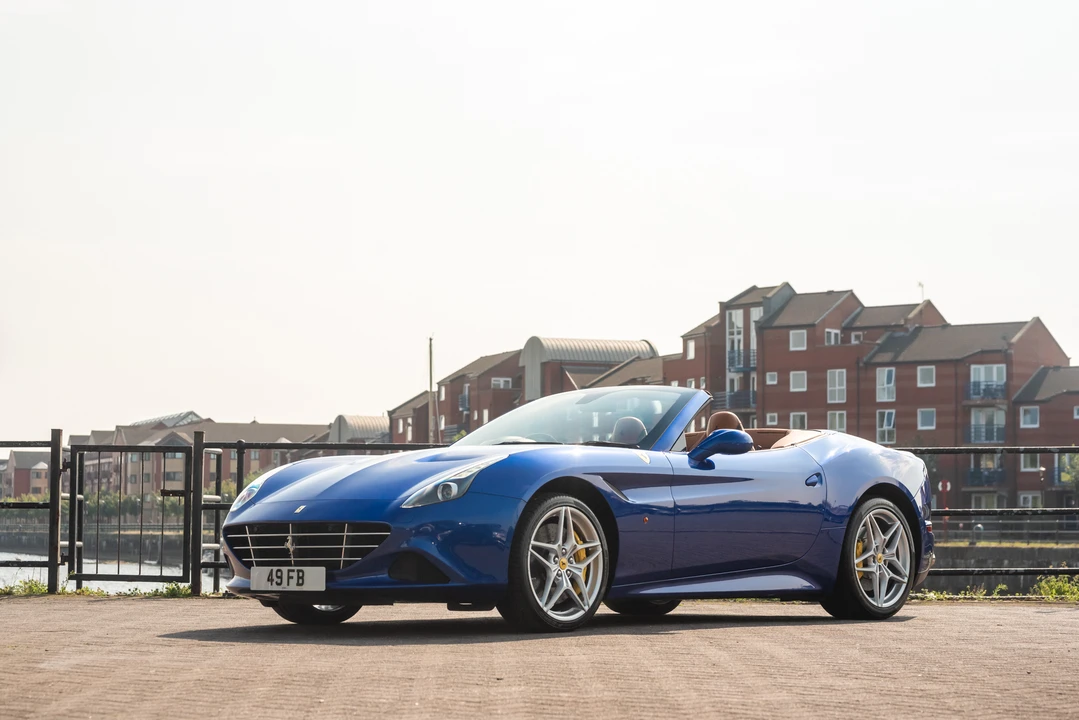 2015 Ferrari California T - Image 3 of 31