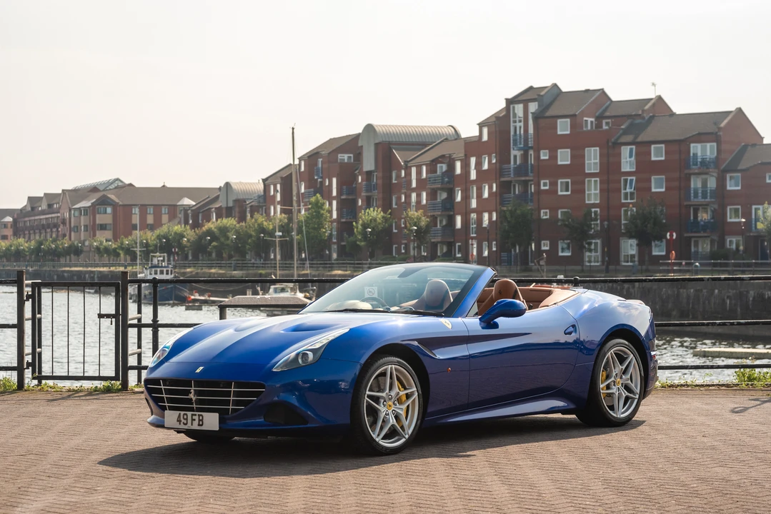2015 Ferrari California T - Image 4 of 31