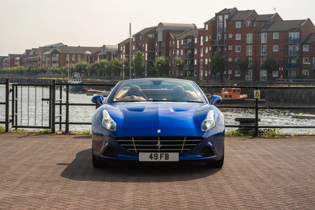 2015 Ferrari California T - Image 9 of 31