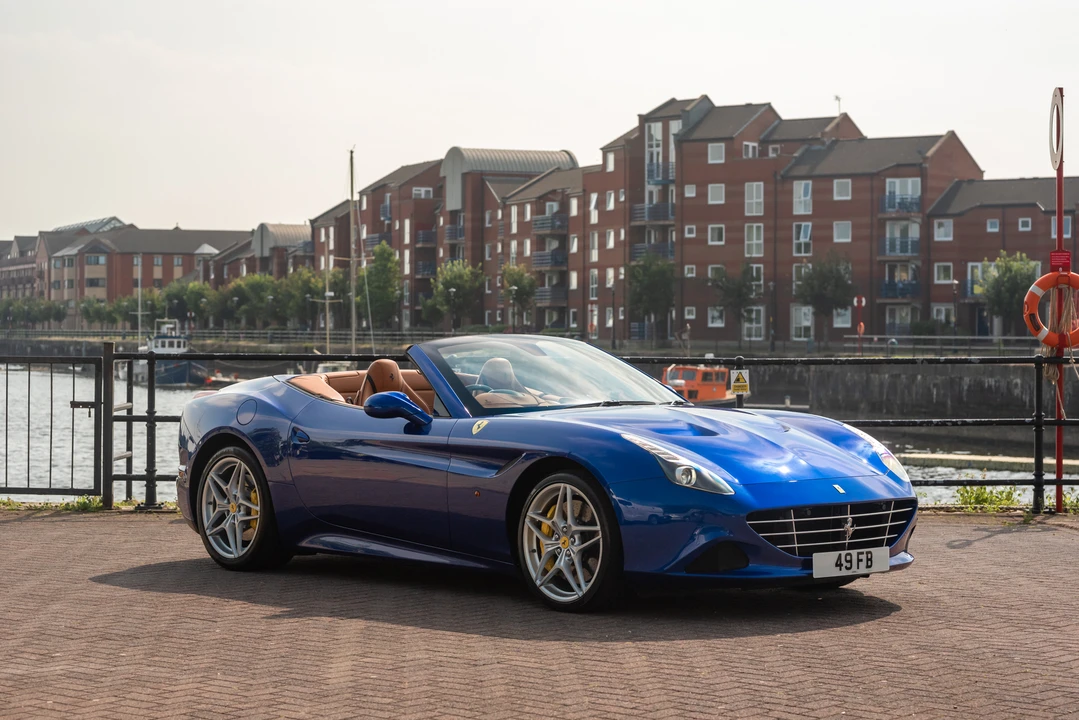 2015 Ferrari California T - Image 5 of 31