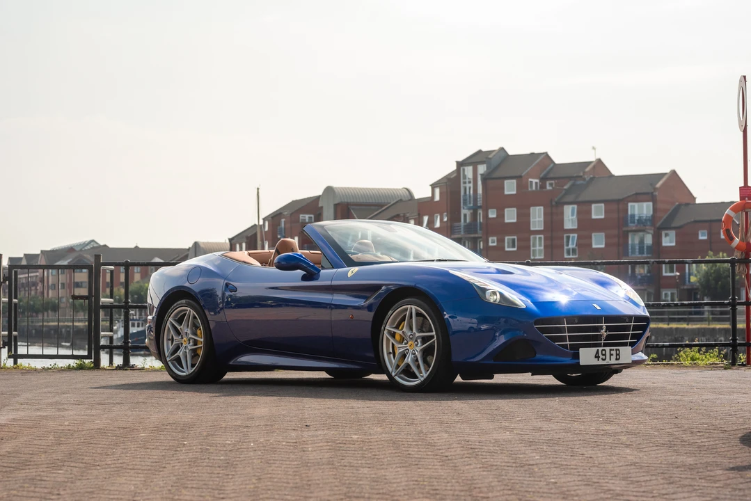 2015 Ferrari California T - Image 6 of 31