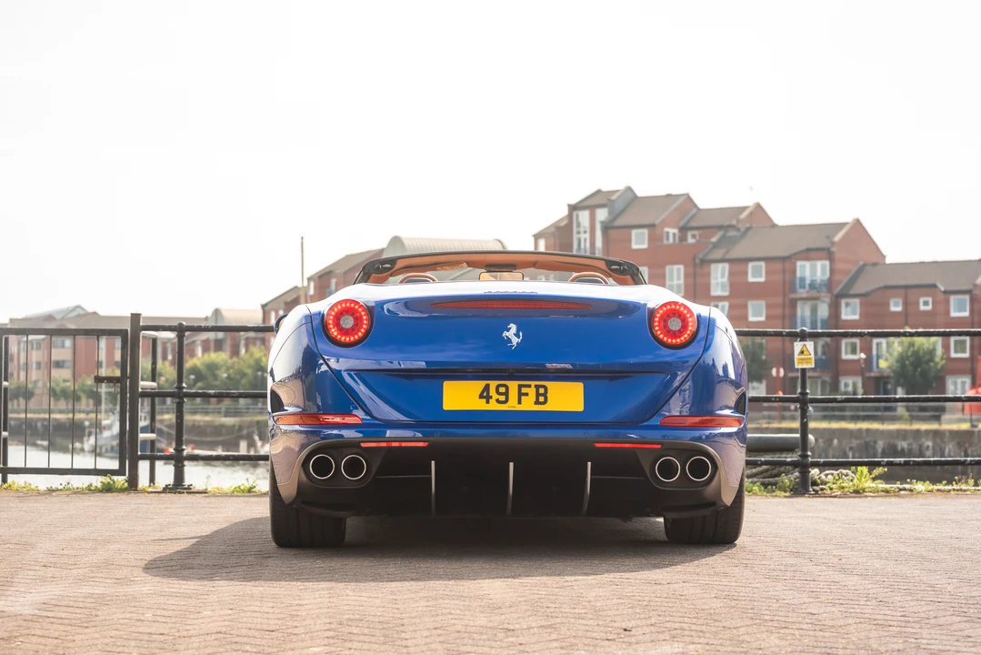 2015 Ferrari California T - Image 19 of 31
