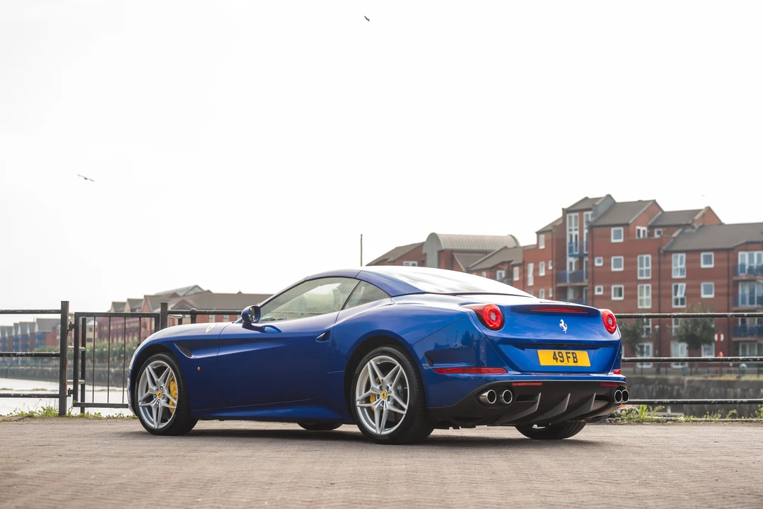 2015 Ferrari California T - Image 29 of 31