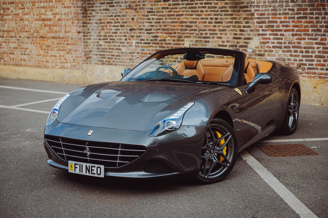 2015 Ferrari California T - Image 12 of 31