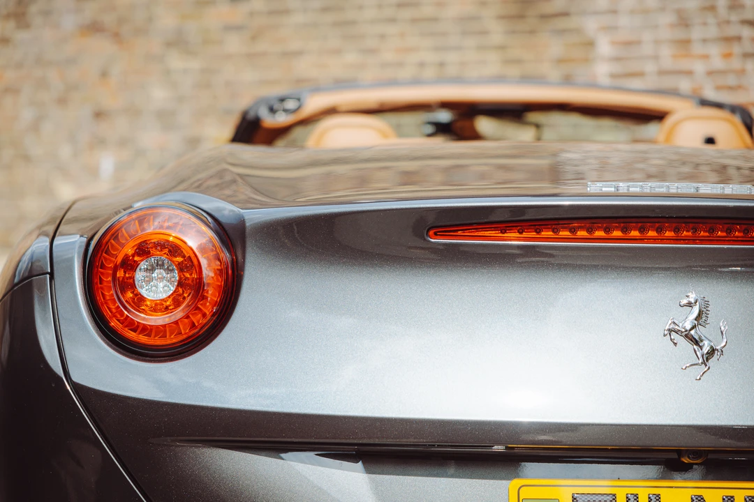 2015 Ferrari California T - Image 23 of 31