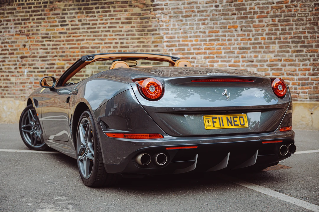 2015 Ferrari California T - Image 6 of 31